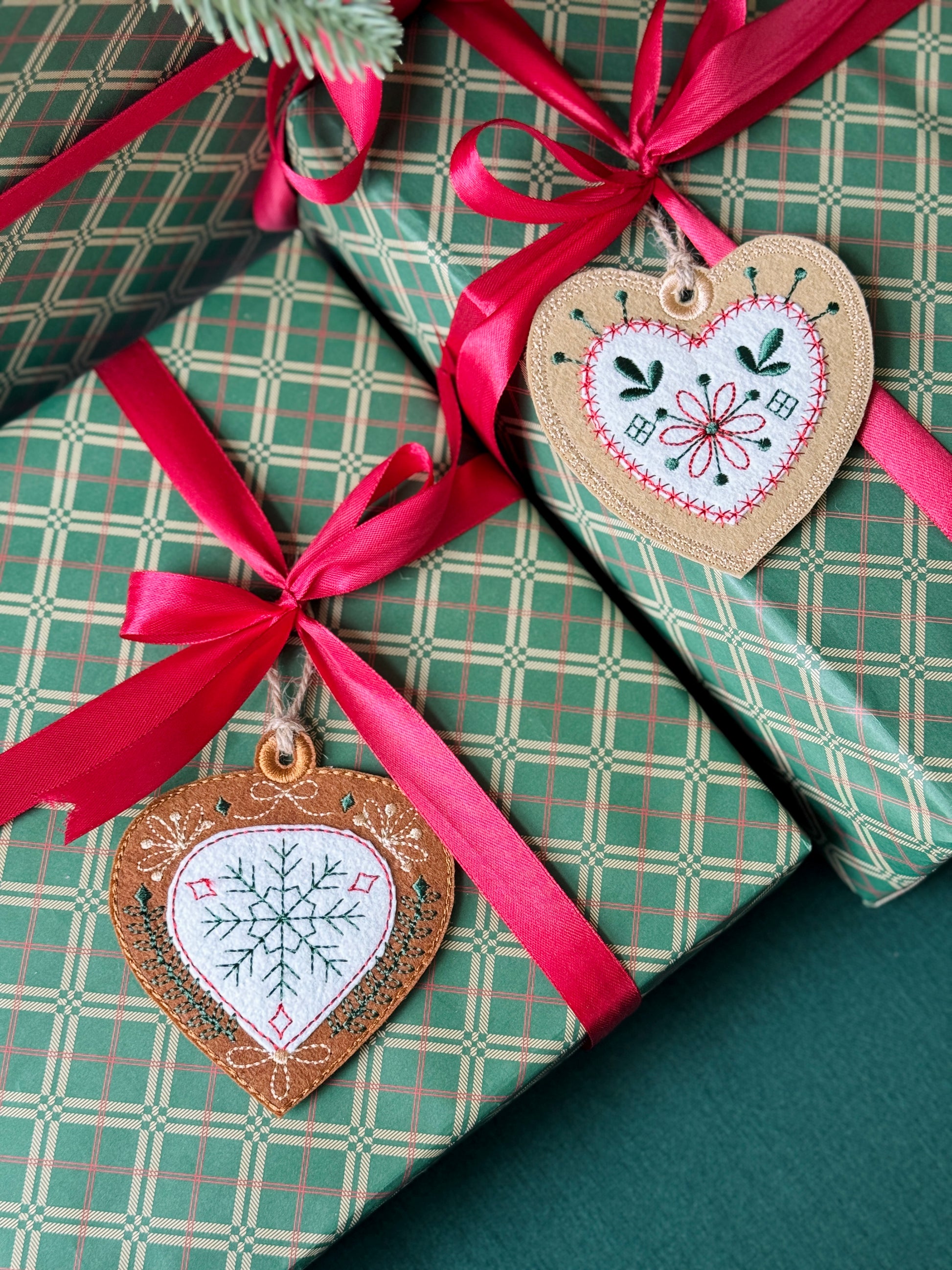 Christmas Ornament/Gift Tag - Set of 4