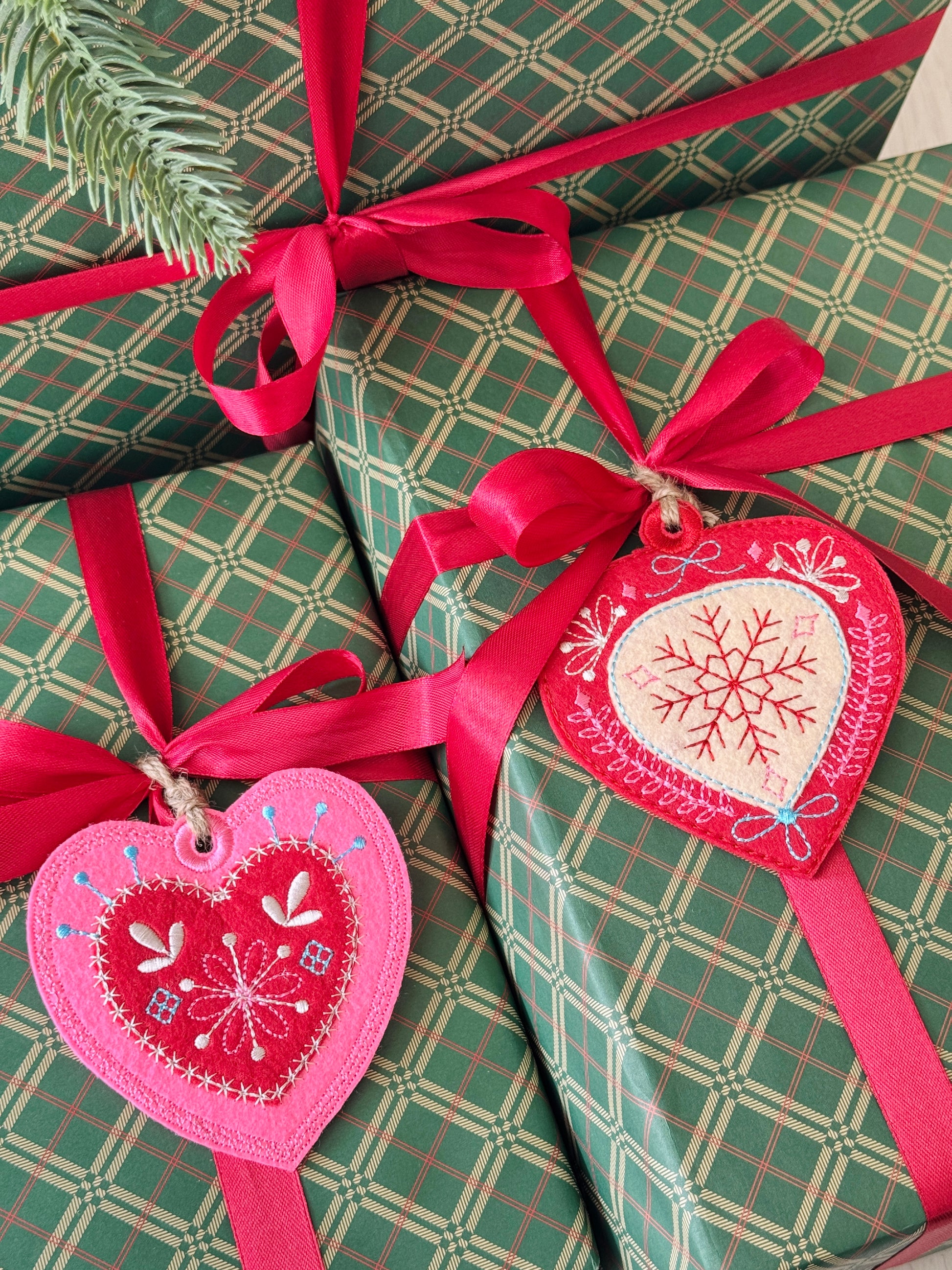 Christmas Ornament/Gift Tag - Set of 4