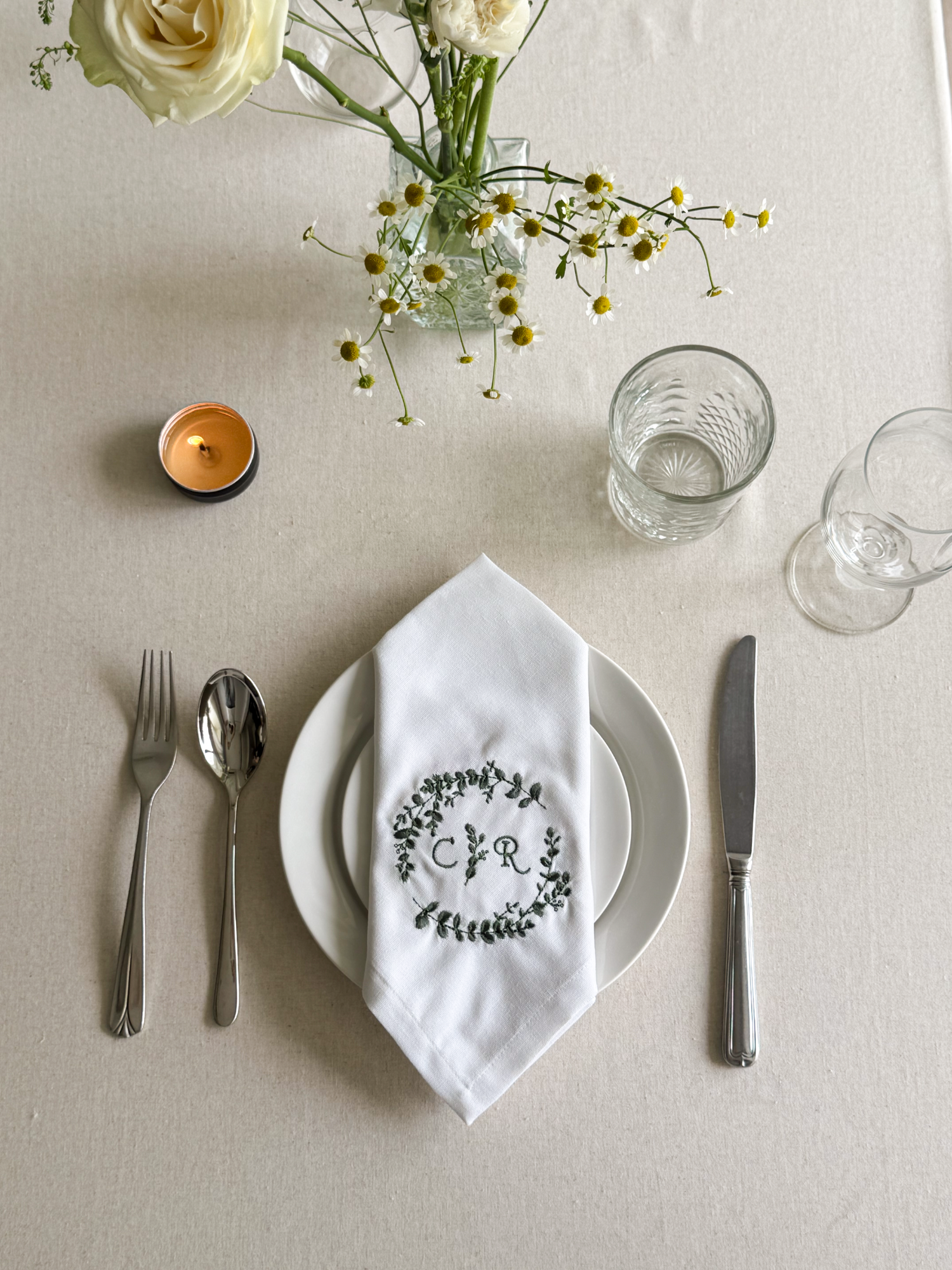 Wreath Embroidered Napkin - Set of 4 - Customizable