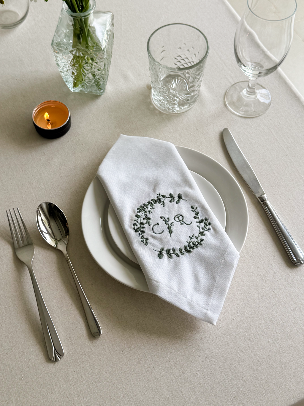 Wreath Embroidered Napkin - Set of 4 - Customizable