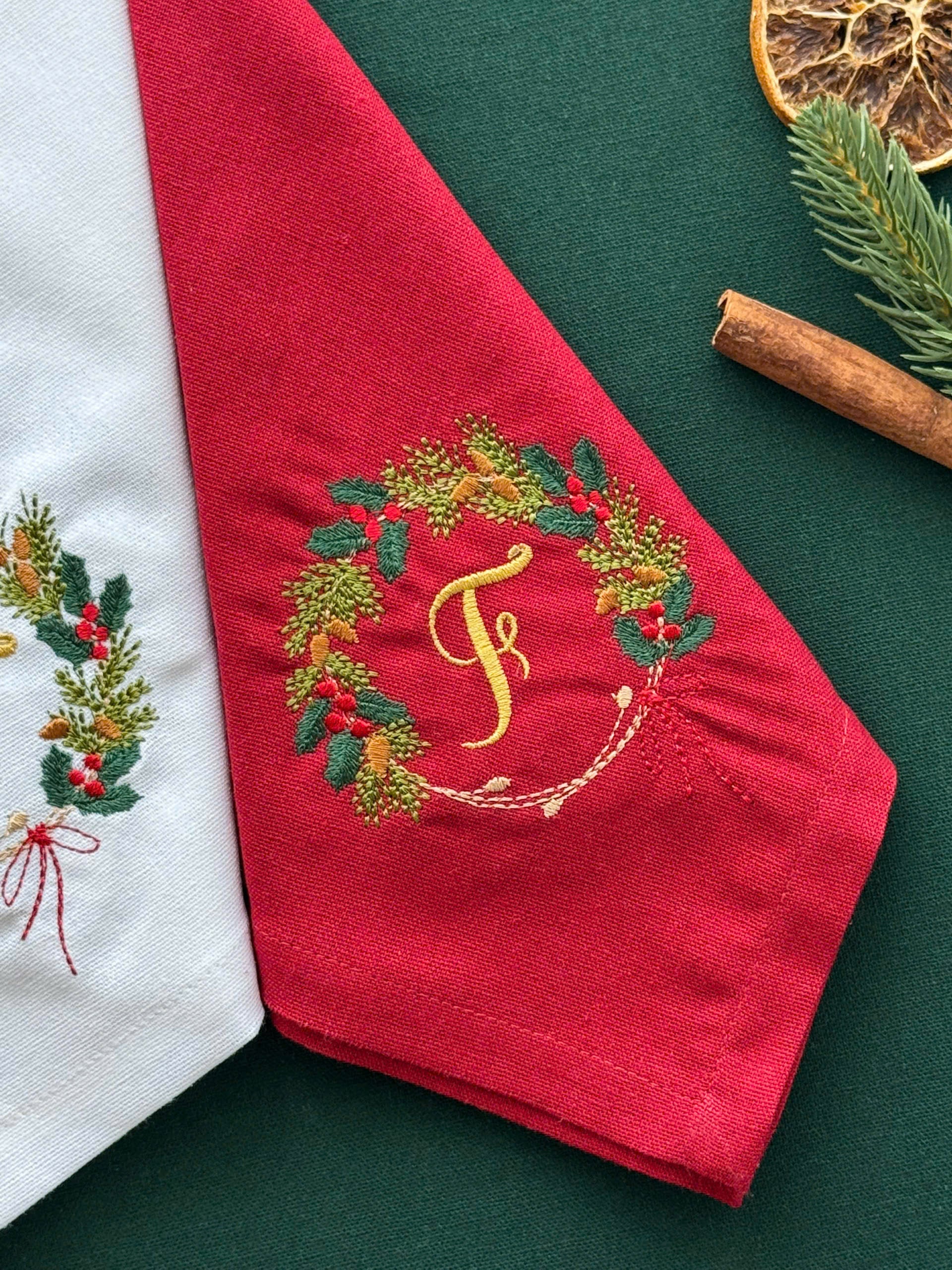 Christmas Wreath Embroidered Napkin - Set of 4 - Customizable