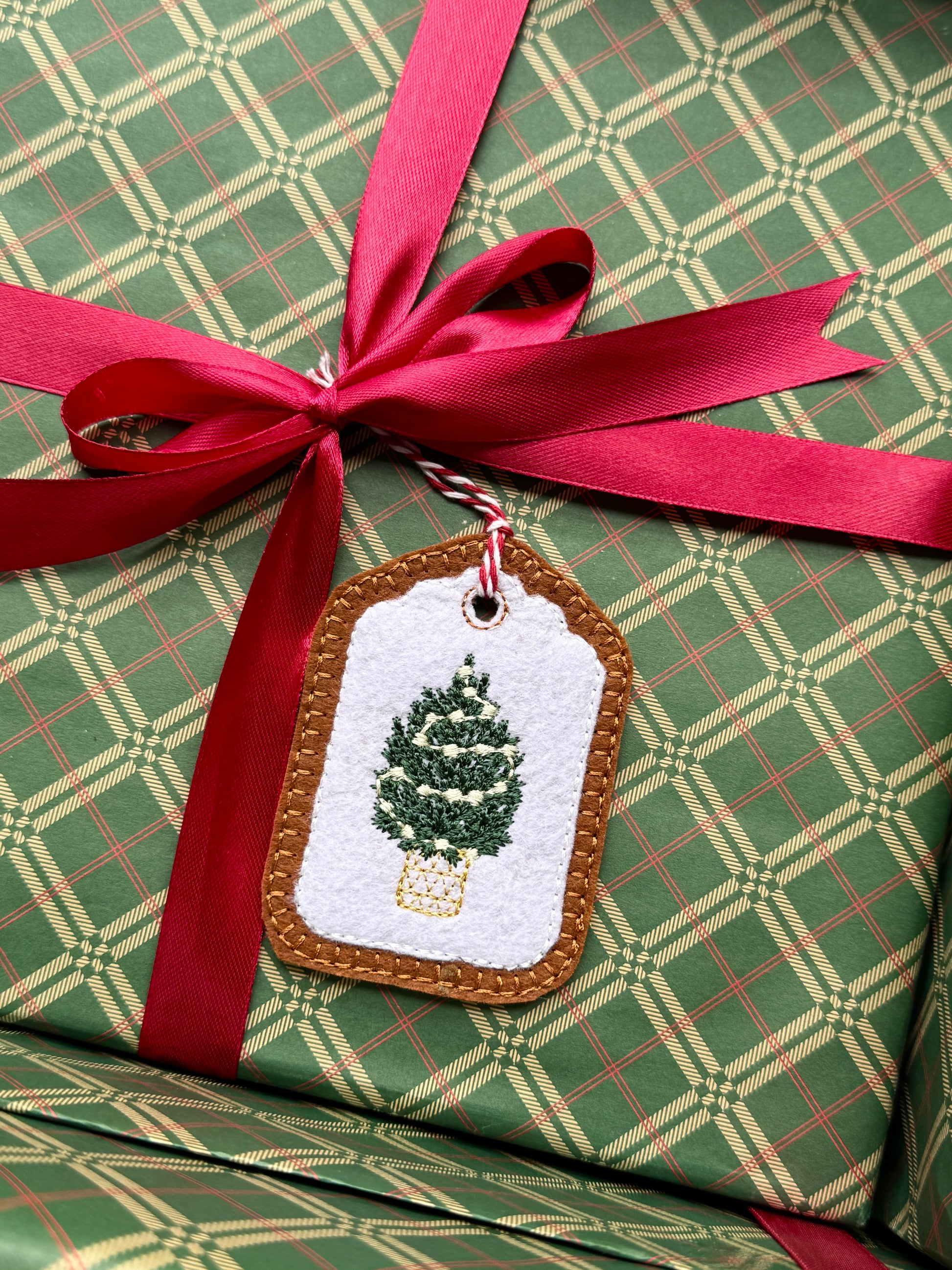 Christmas Ornament/Gift Tag - Set of 3, 5, 7
