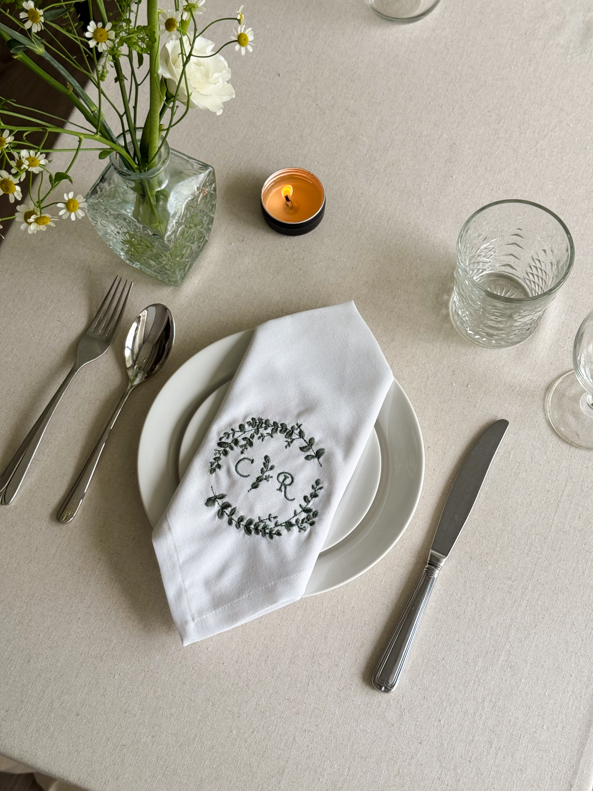 Wreath Embroidered Napkin - Set of 4 - Customizable