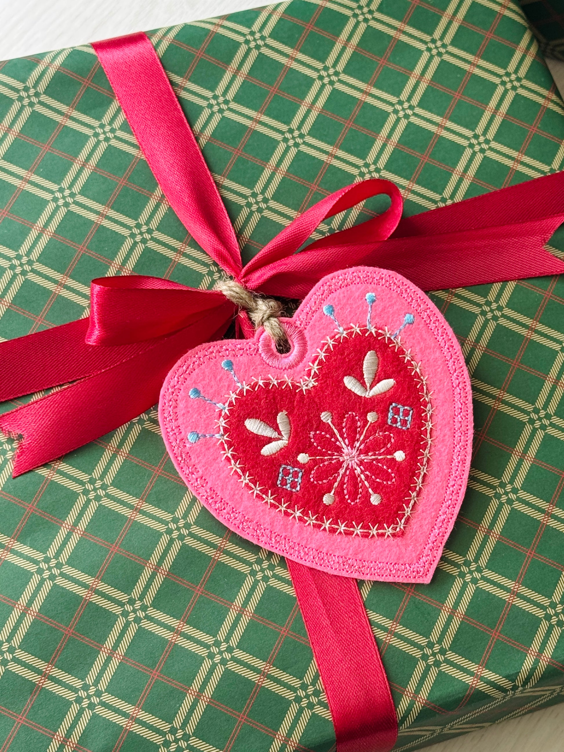 Christmas Ornament/Gift Tag - Set of 4