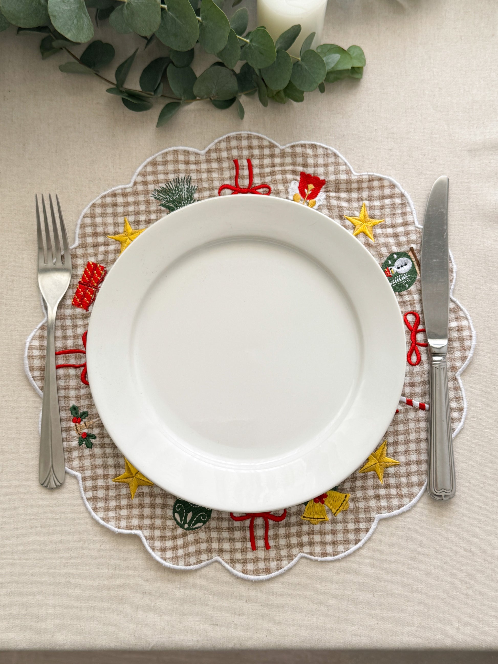 Holiday Embroidered Placemat - Set of 4