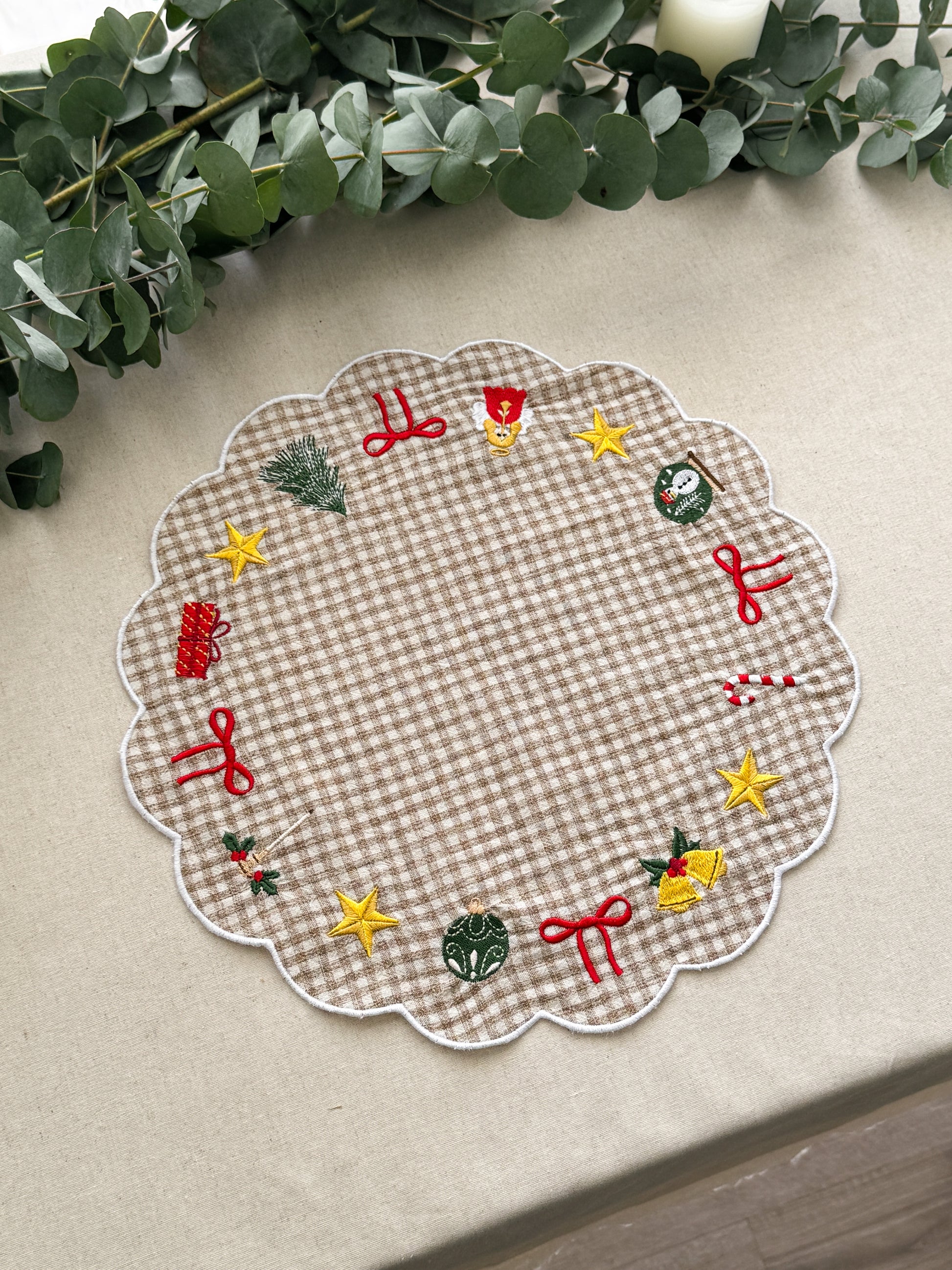 Holiday Embroidered Placemat - Set of 4