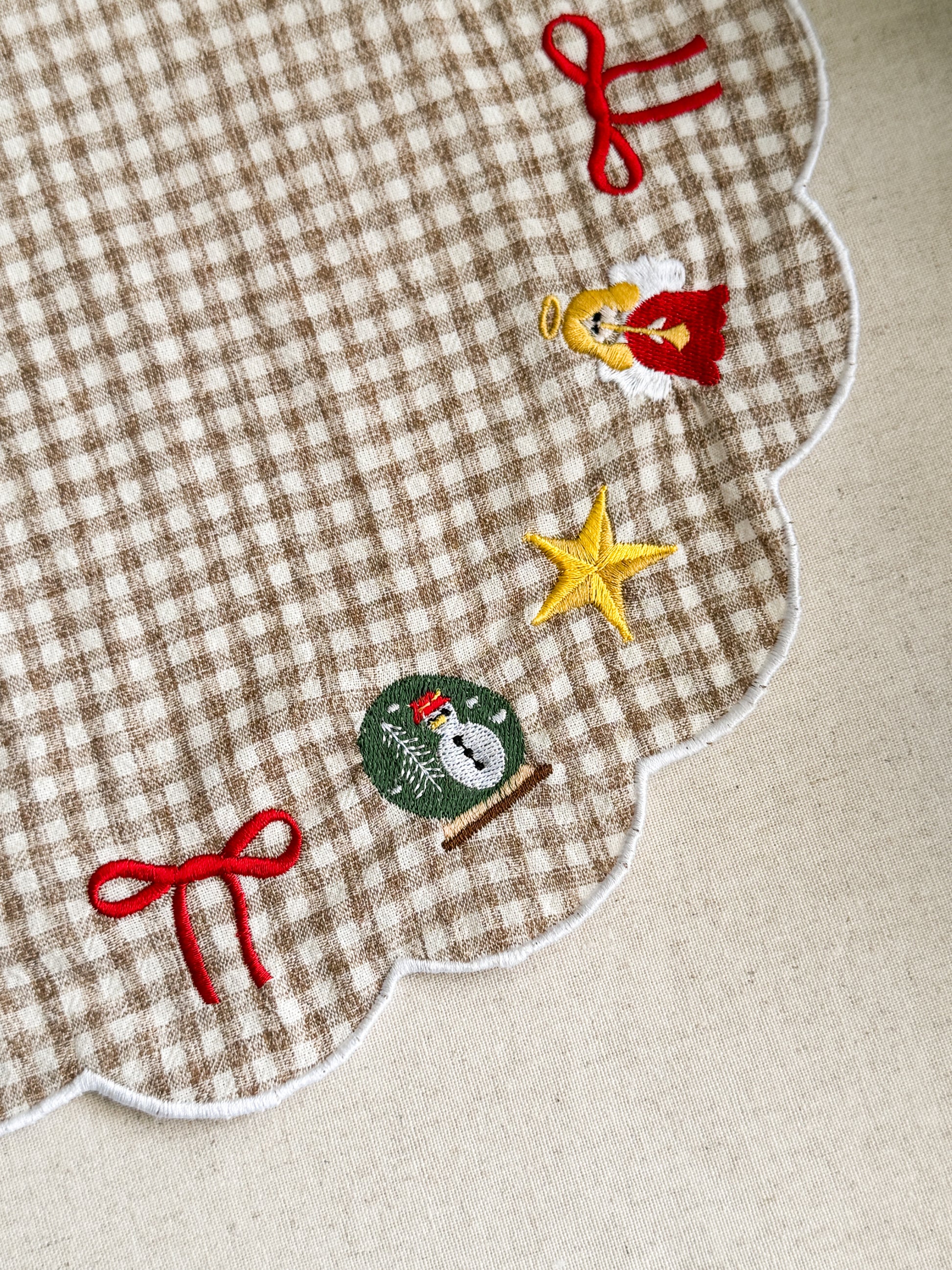 Holiday Embroidered Placemat - Set of 4
