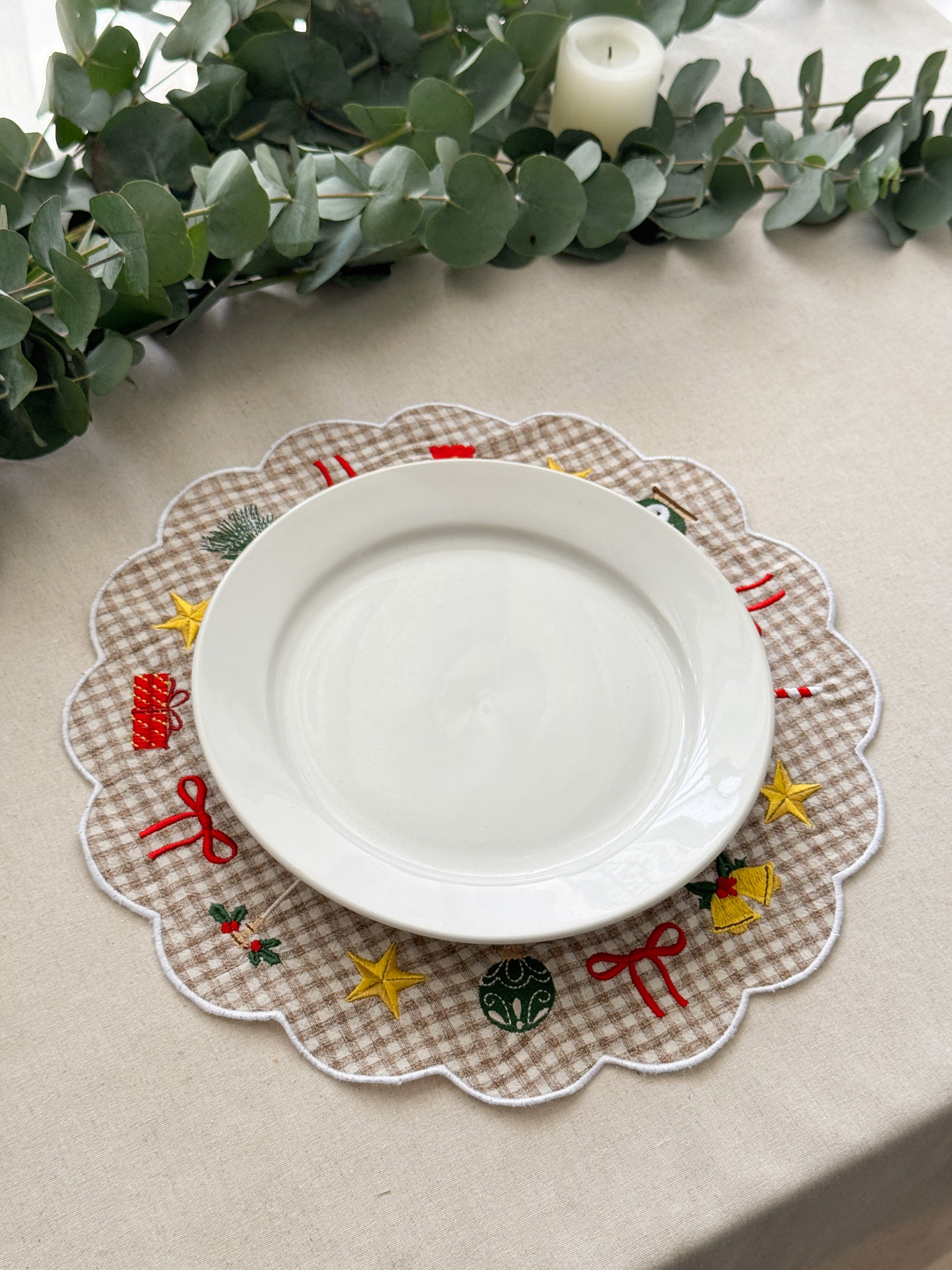Holiday Embroidered Placemat - Set of 4