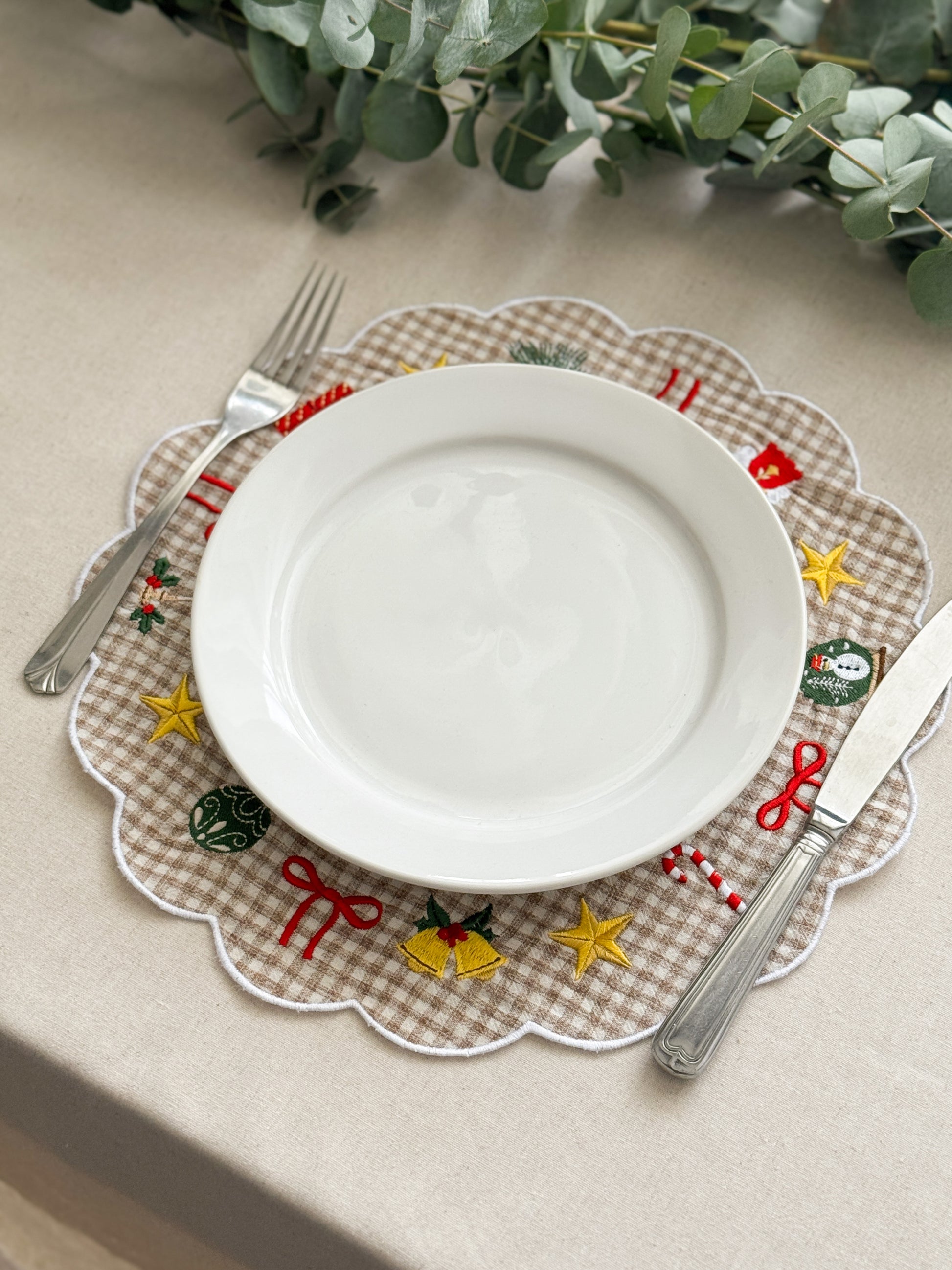 Holiday Embroidered Placemat - Set of 4