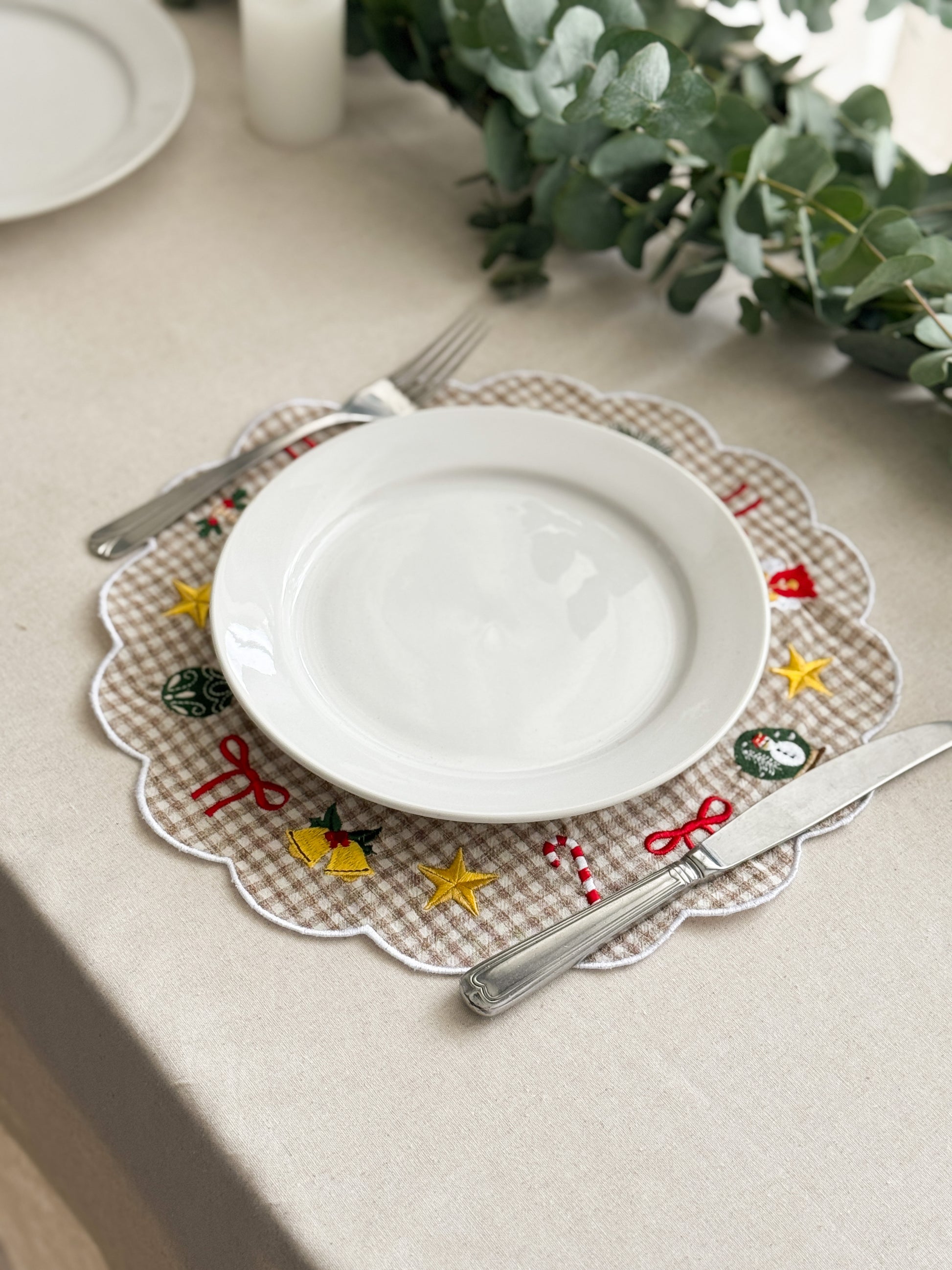 Holiday Embroidered Placemat - Set of 4