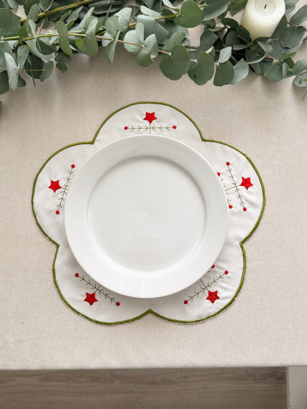Holiday Embroidered Placemat - Set of 4