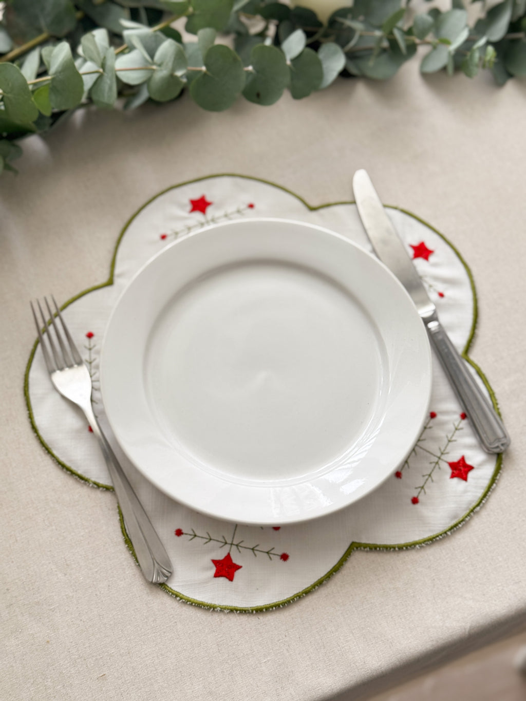 Holiday Embroidered Placemat - Set of 4