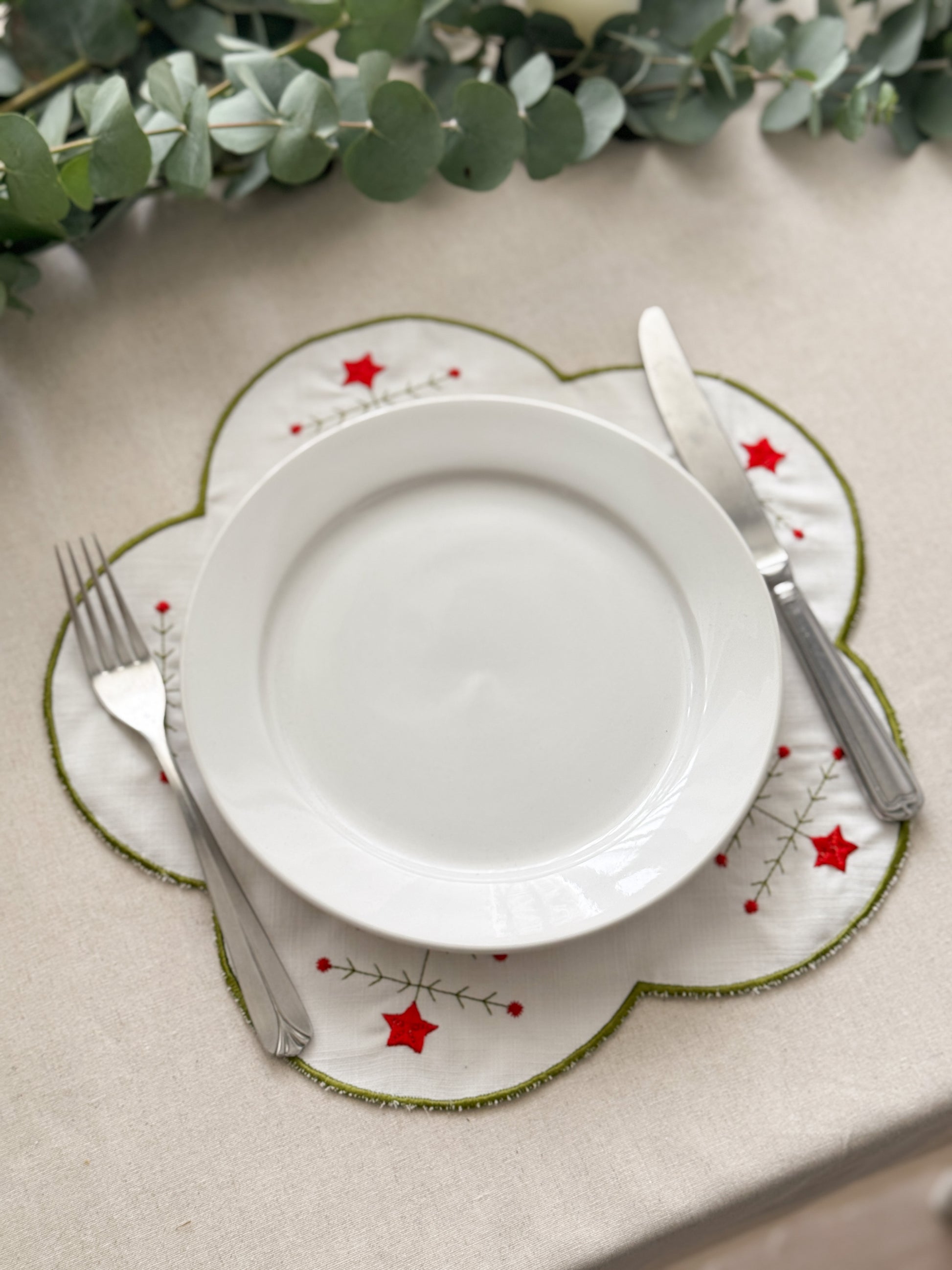Holiday Embroidered Placemat - Set of 4