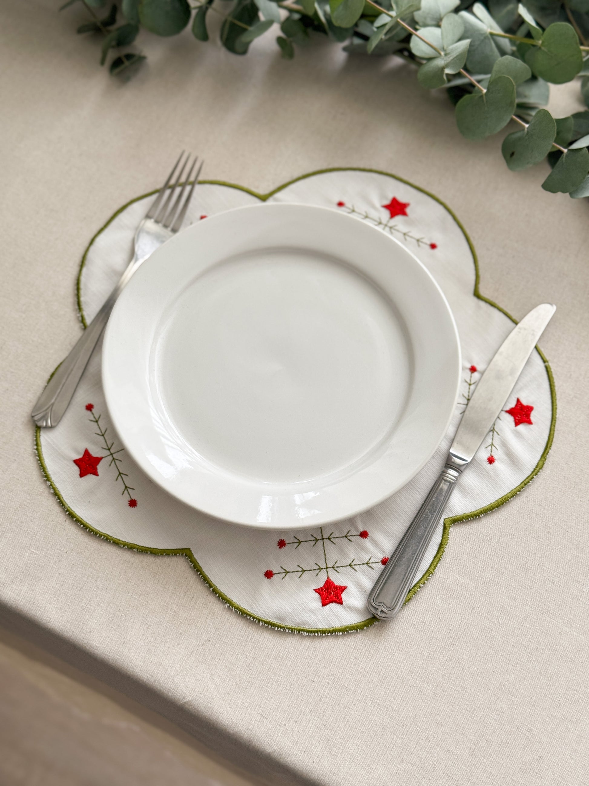 Holiday Embroidered Placemat - Set of 4