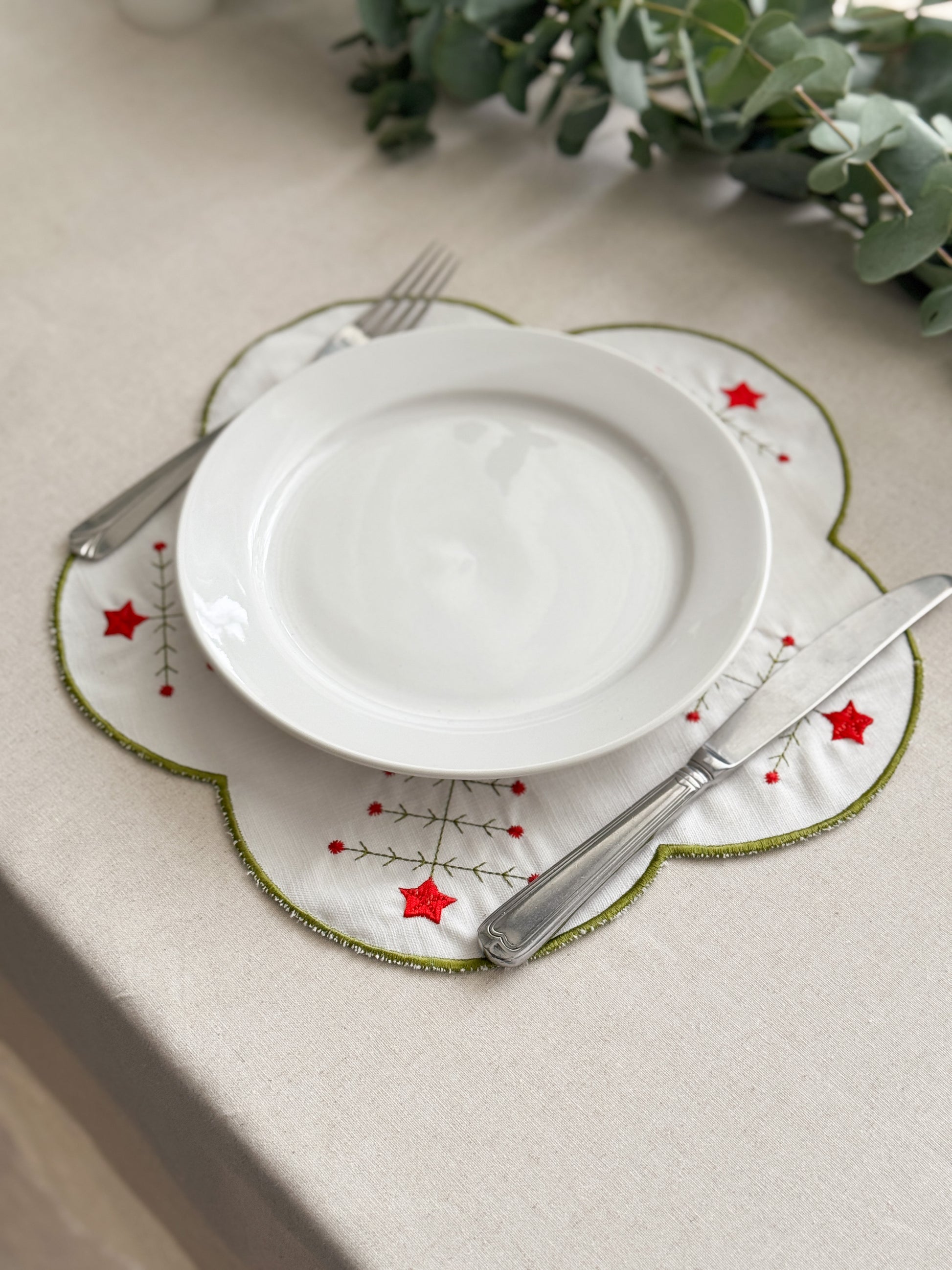 Holiday Embroidered Placemat - Set of 4