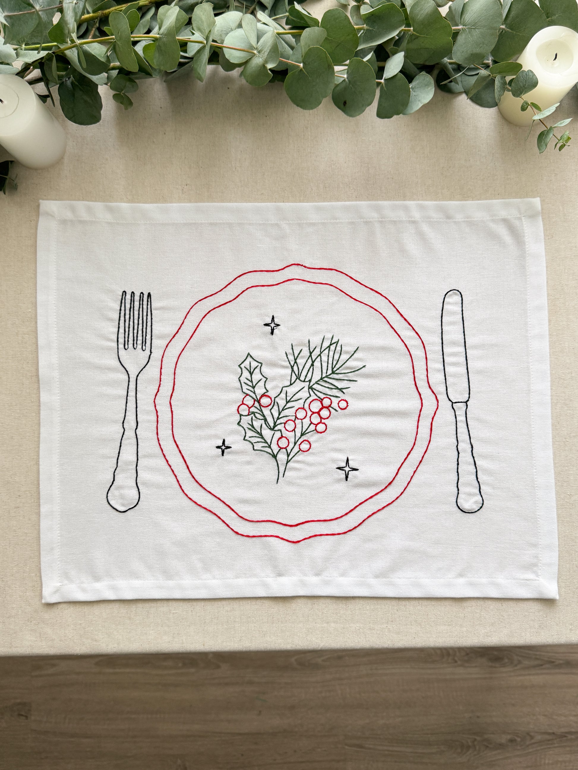 Holiday Embroidered Placemat - Set of 4